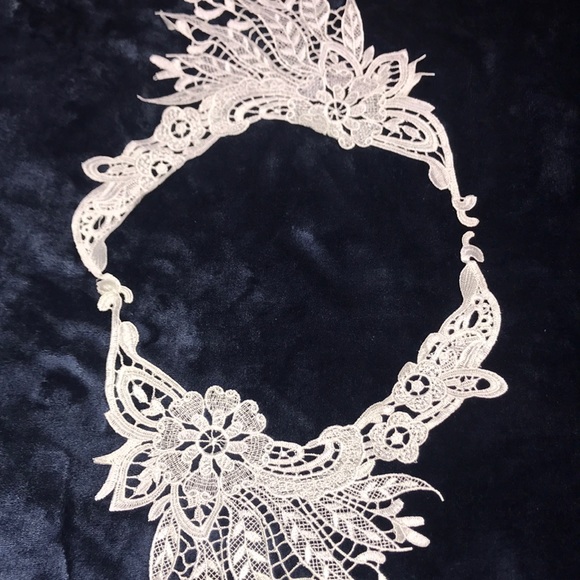 New 5 Pc Set of Lace Appliqués - Picture 8 of 8